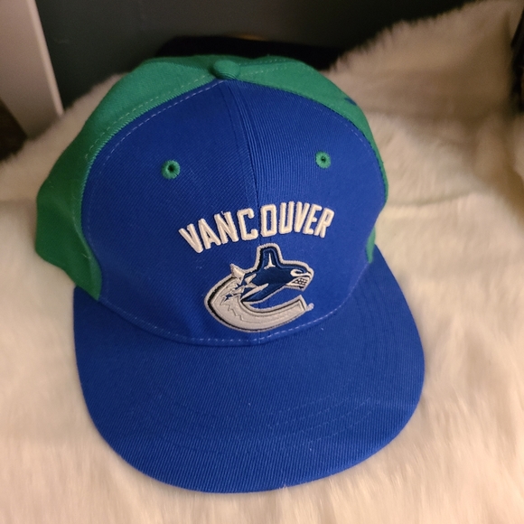 Vancouver Canucks. Baseball hat - Picture 5 of 5
